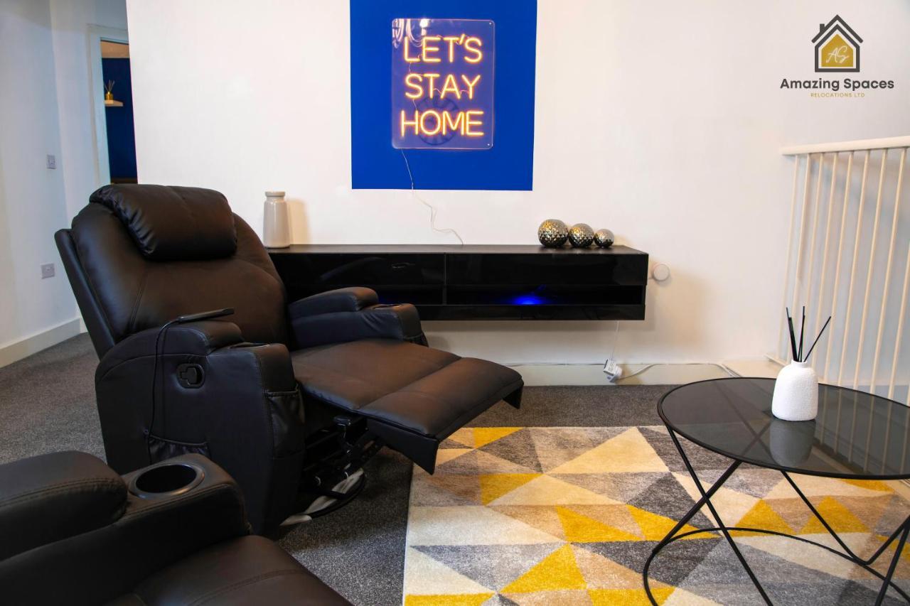 Large Unique 2 Bedroom Duplex Apartment With Private Parking & Free Wifi - Vat Qualifying By Amazing Spaces Relocations Ltd 워링턴 외부 사진