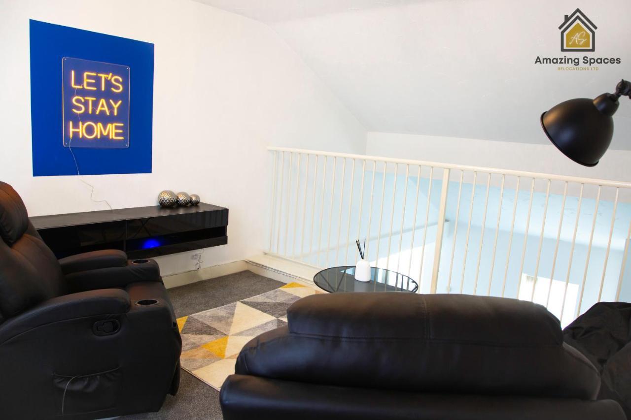 Large Unique 2 Bedroom Duplex Apartment With Private Parking & Free Wifi - Vat Qualifying By Amazing Spaces Relocations Ltd 워링턴 외부 사진