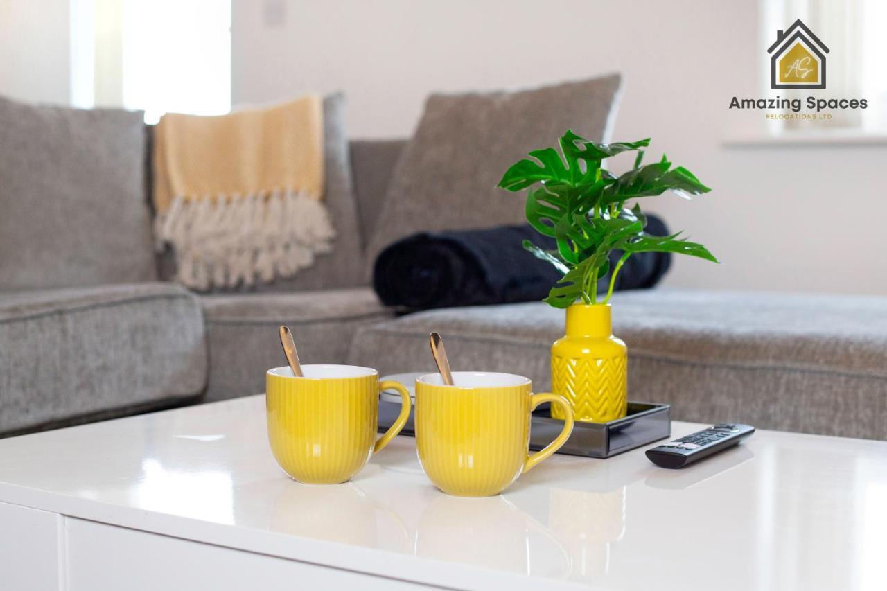Large Unique 2 Bedroom Duplex Apartment With Private Parking & Free Wifi - Vat Qualifying By Amazing Spaces Relocations Ltd 워링턴 외부 사진
